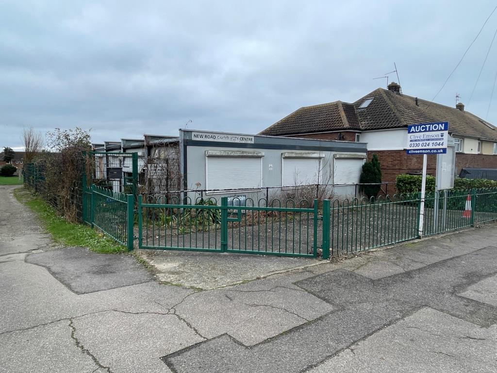 Lot: 128 - FORMER COMMUNITY CENTRE WITH POTENTIAL - Street view of the former New Road Community Centre